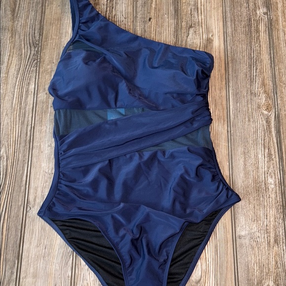Cupshe Navy One-Shoulder Swimsuit NEW medium mesh detail tummy flattering - Picture 2 of 6